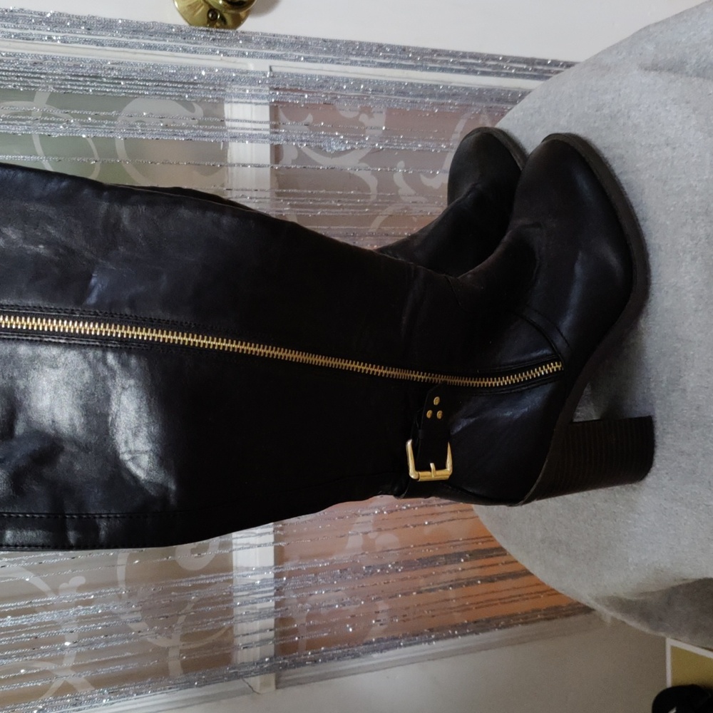 Black leather chunky heel knee high boot size 71/2 with buckles
